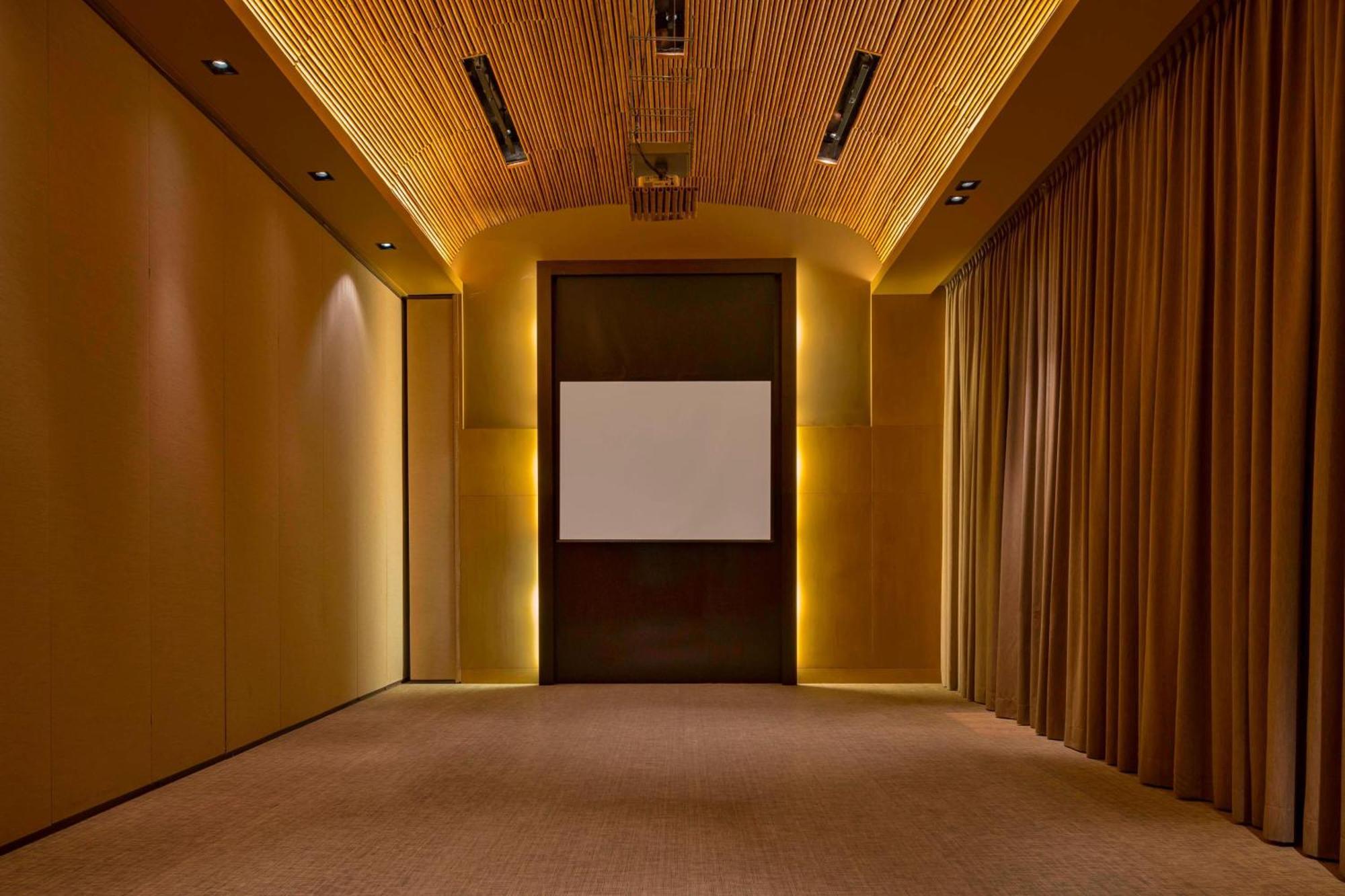 Hotel Paracas, A Luxury Collection Resort, Paracas Kültér fotó The interior of the 100-seat screening room
