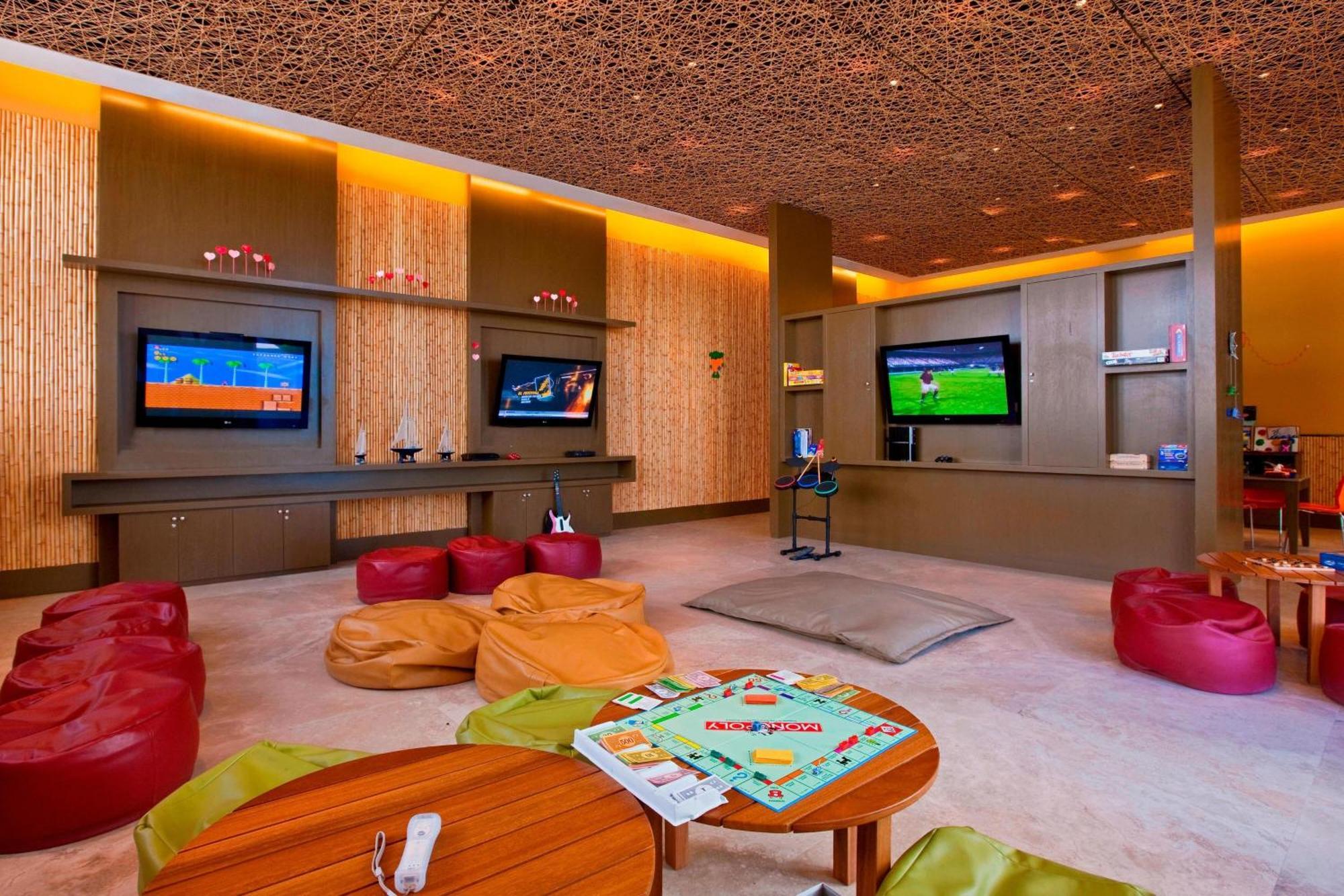 Hotel Paracas, A Luxury Collection Resort, Paracas Kültér fotó The game room at the club