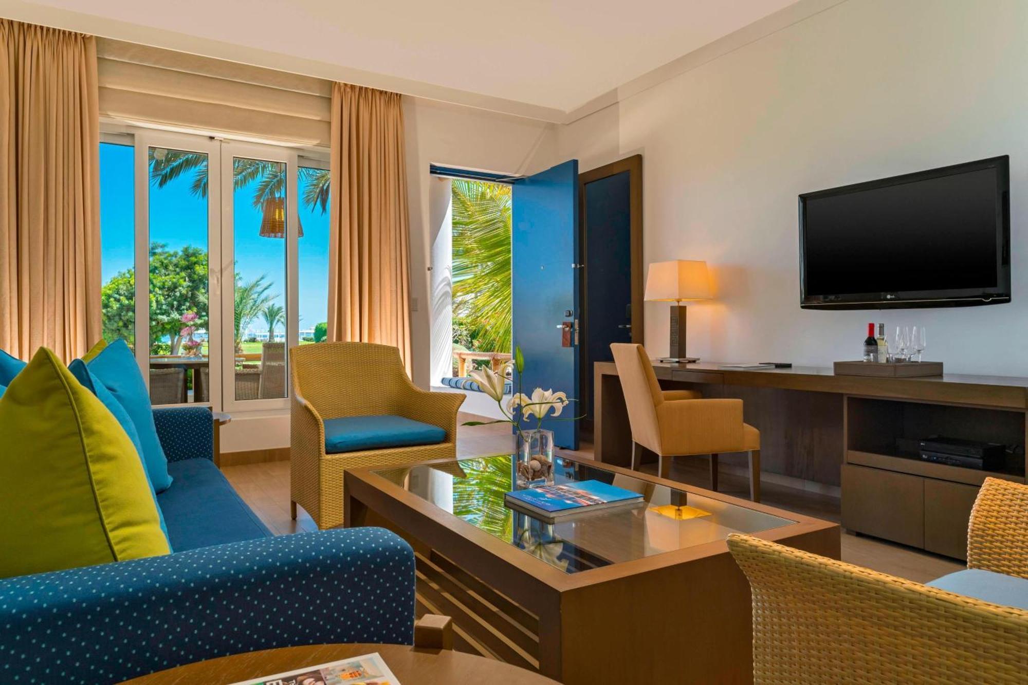 Hotel Paracas, A Luxury Collection Resort, Paracas Kültér fotó A living room at the Hilton Maldives Iru Veli