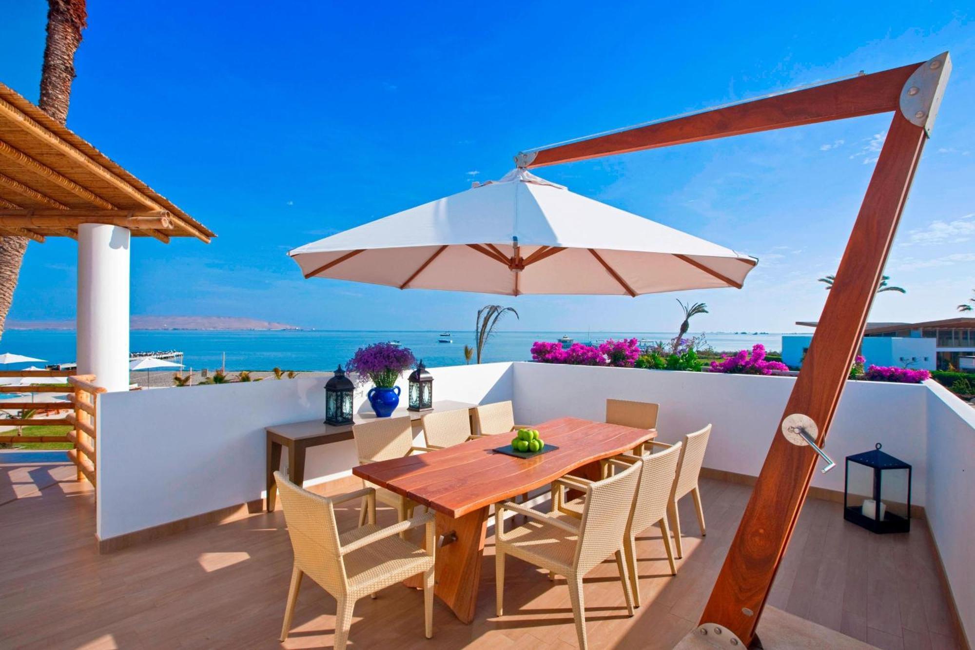 Hotel Paracas, A Luxury Collection Resort, Paracas Kültér fotó A patio umbrella